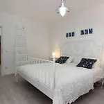 Terra Petrosa 트로기르